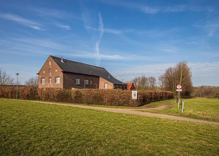 Bonte Haan - Natuurhuisje De Stal * Berg en Terblijt